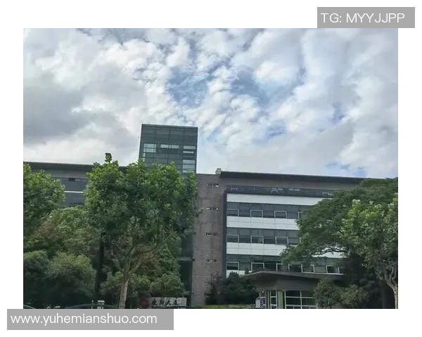 车企携手足球巨星共创新未来 汽车与体育跨界合作激发无限潜力